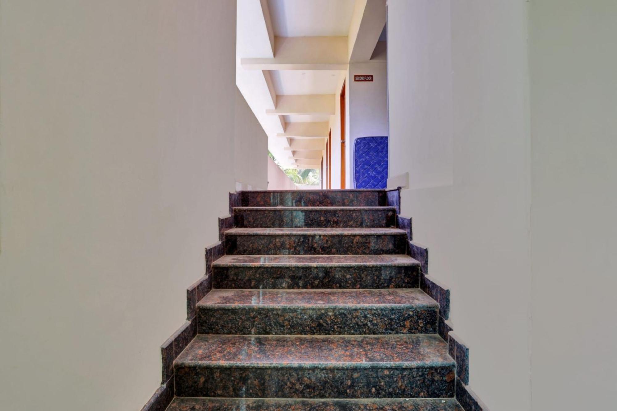 Hotel O Family Castle Inn Collection O Thiruvananthapuram Bagian luar foto